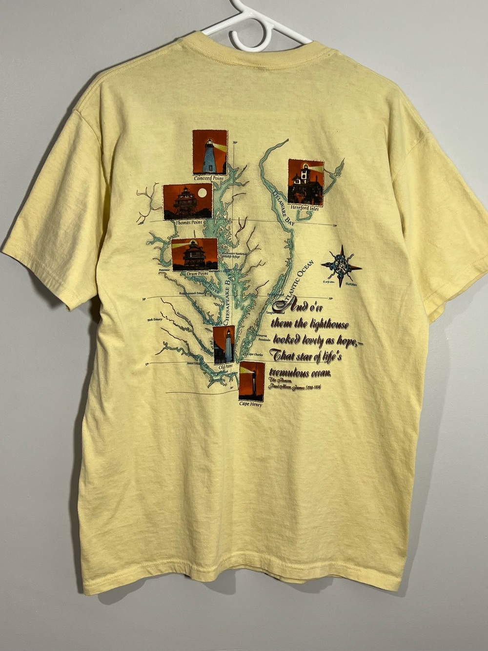 Vintage Cheapeake Bay Lighthouses Compass Yellow Short Sleeve T-Shirt Mens Large